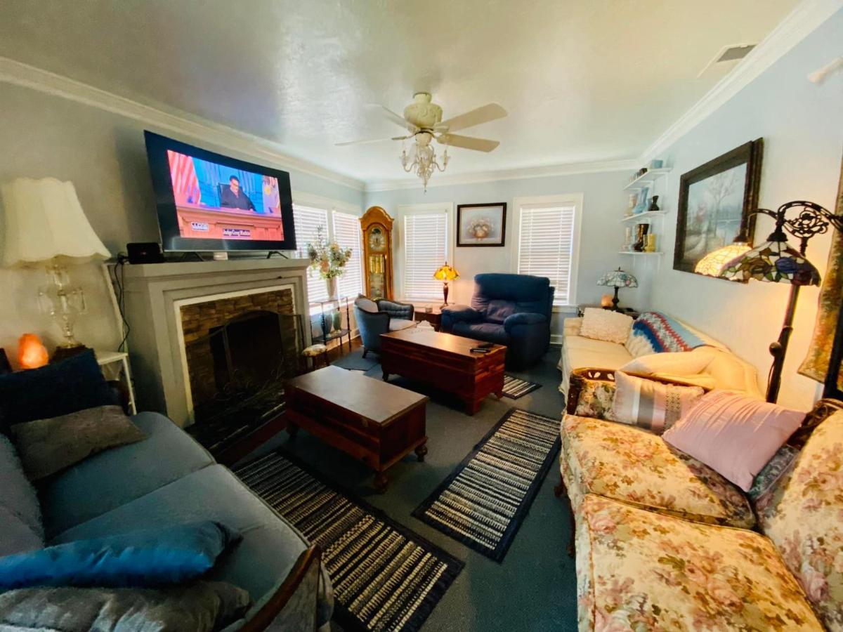 CaroleBelle Cottage-sleeps 8+hot tub/grills/firepit Lawton Esterno foto