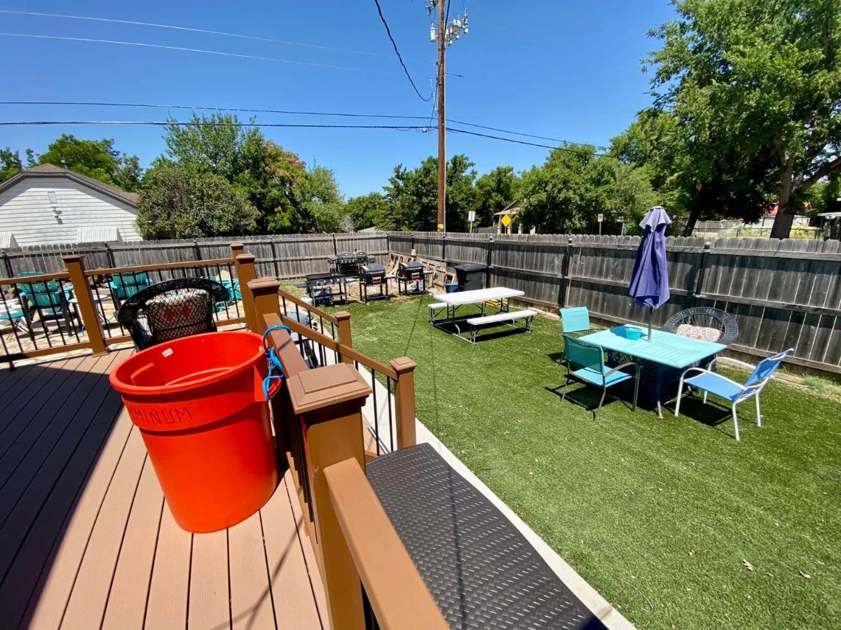 CaroleBelle Cottage-sleeps 8+hot tub/grills/firepit Lawton Esterno foto